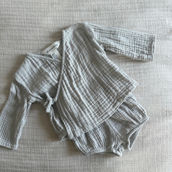 2-Piece Cotton Muslin Gray Baby Kimono Top + Bloomers 6M - Picture 4 of 5